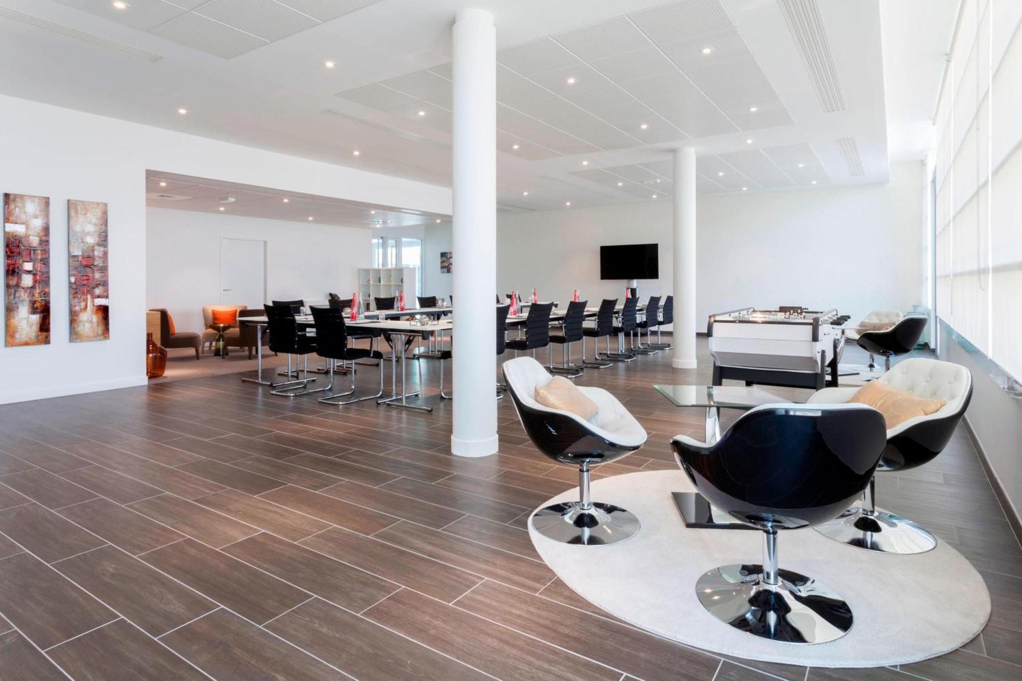 Ac Hotel By Marriott Paris Le Bourget Airport Dugny Kültér fotó