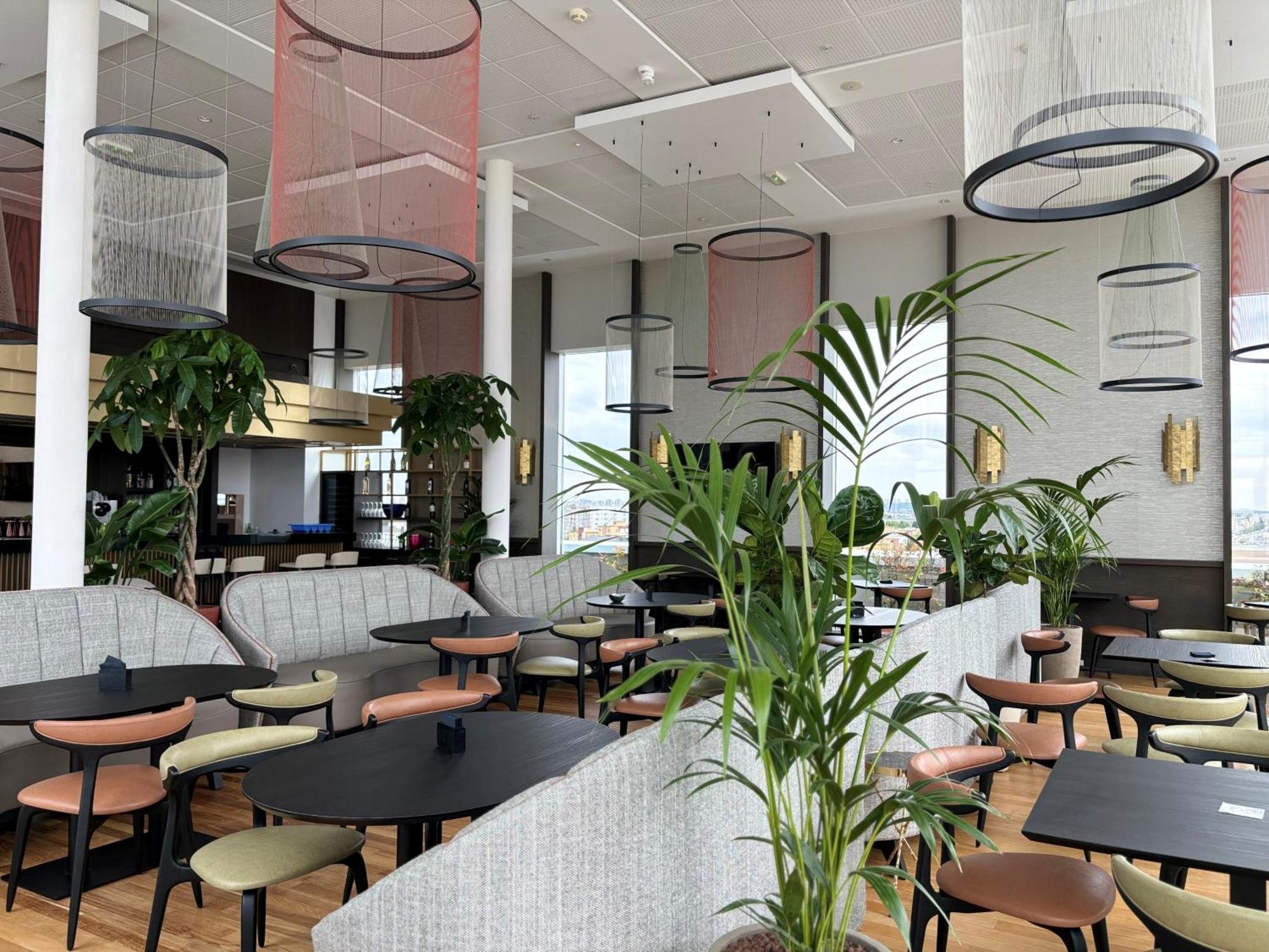 Ac Hotel By Marriott Paris Le Bourget Airport Dugny Kültér fotó
