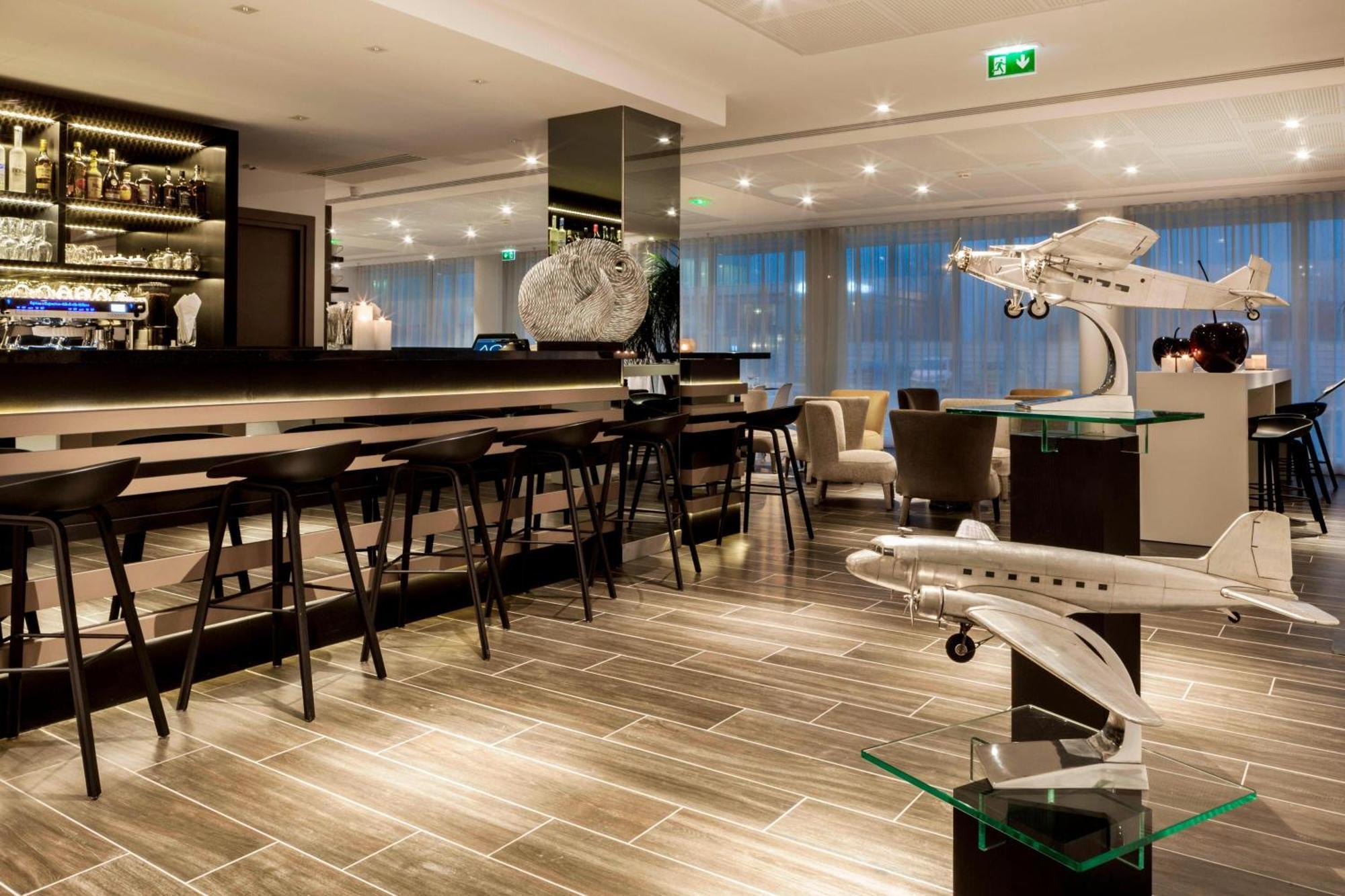 Ac Hotel By Marriott Paris Le Bourget Airport Dugny Kültér fotó