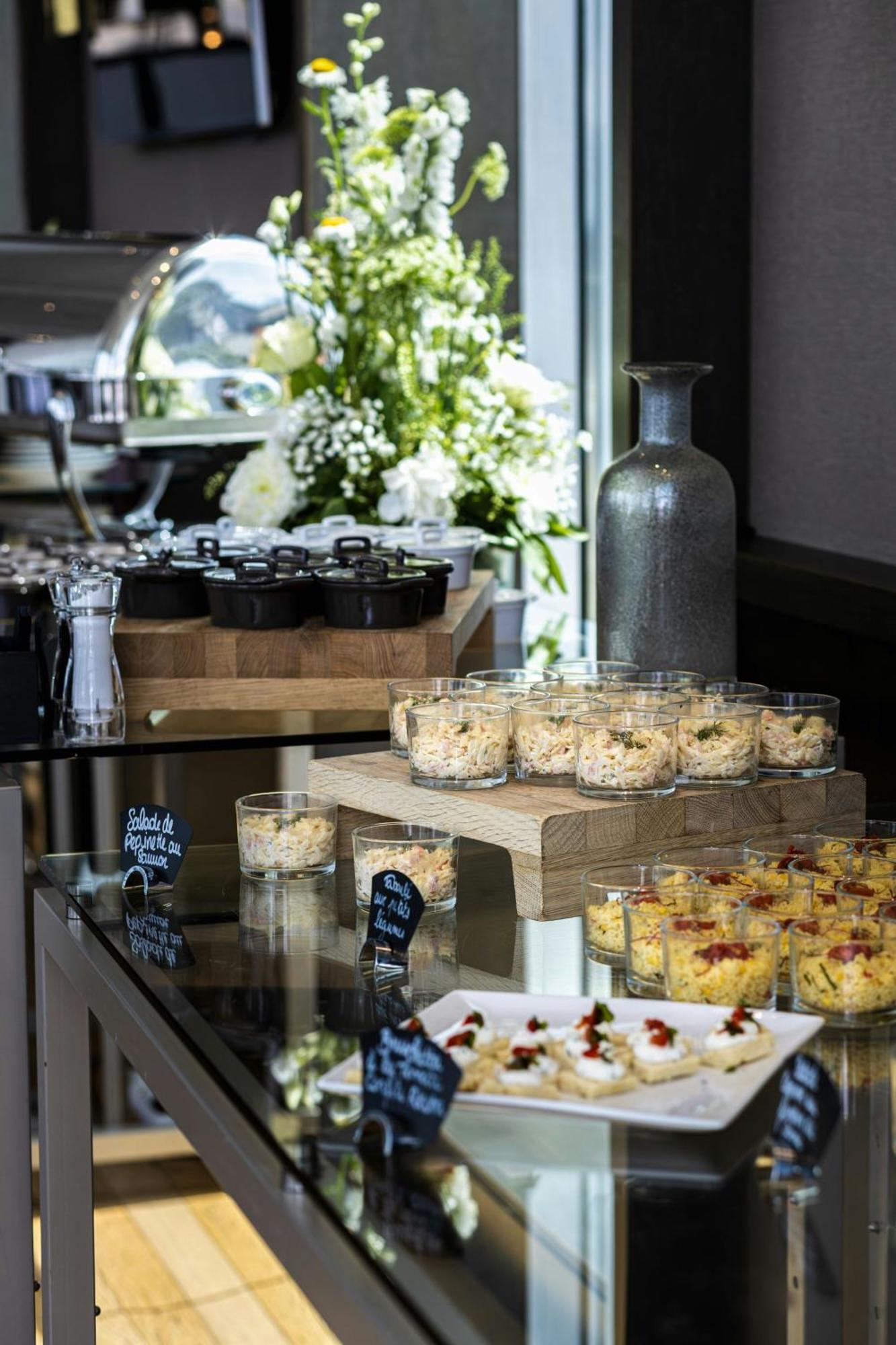 Ac Hotel By Marriott Paris Le Bourget Airport Dugny Kültér fotó