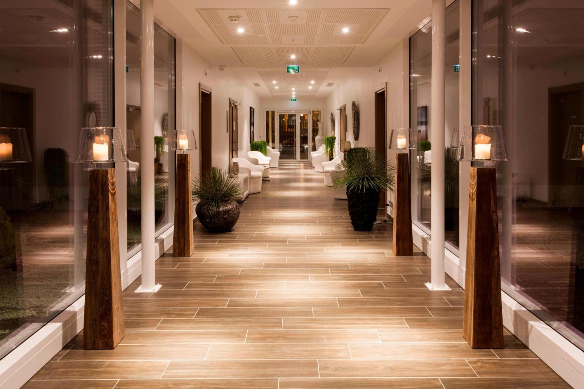 Ac Hotel By Marriott Paris Le Bourget Airport Dugny Kültér fotó