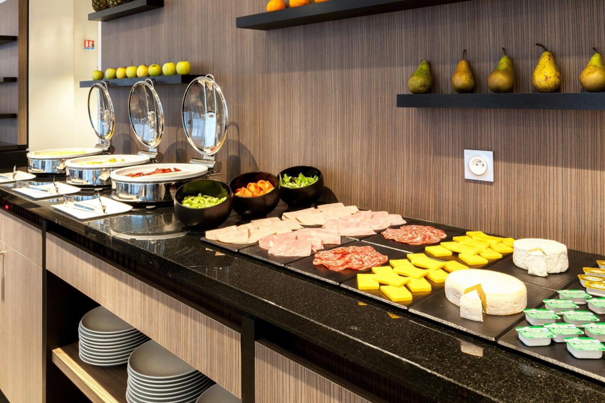 Ac Hotel By Marriott Paris Le Bourget Airport Dugny Kültér fotó