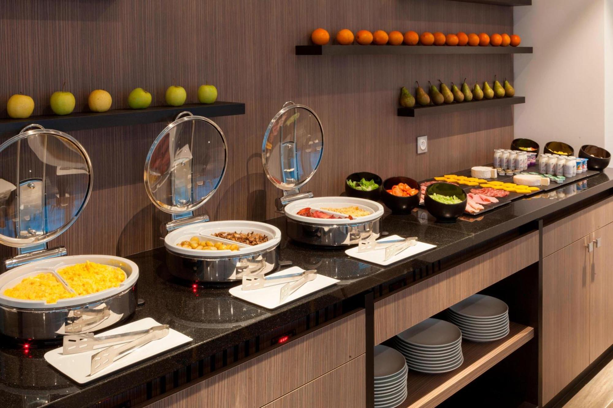 Ac Hotel By Marriott Paris Le Bourget Airport Dugny Kültér fotó
