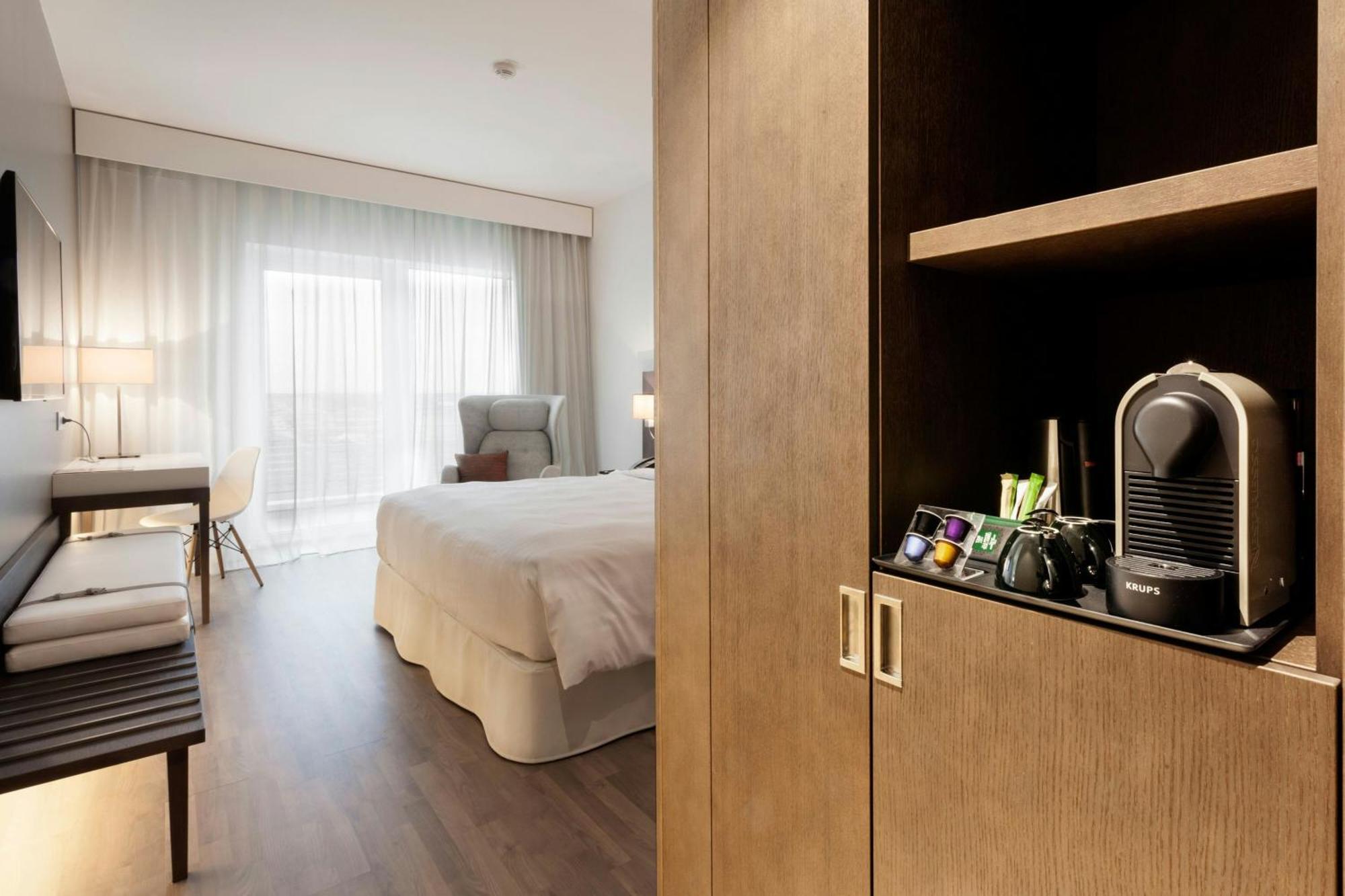 Ac Hotel By Marriott Paris Le Bourget Airport Dugny Kültér fotó