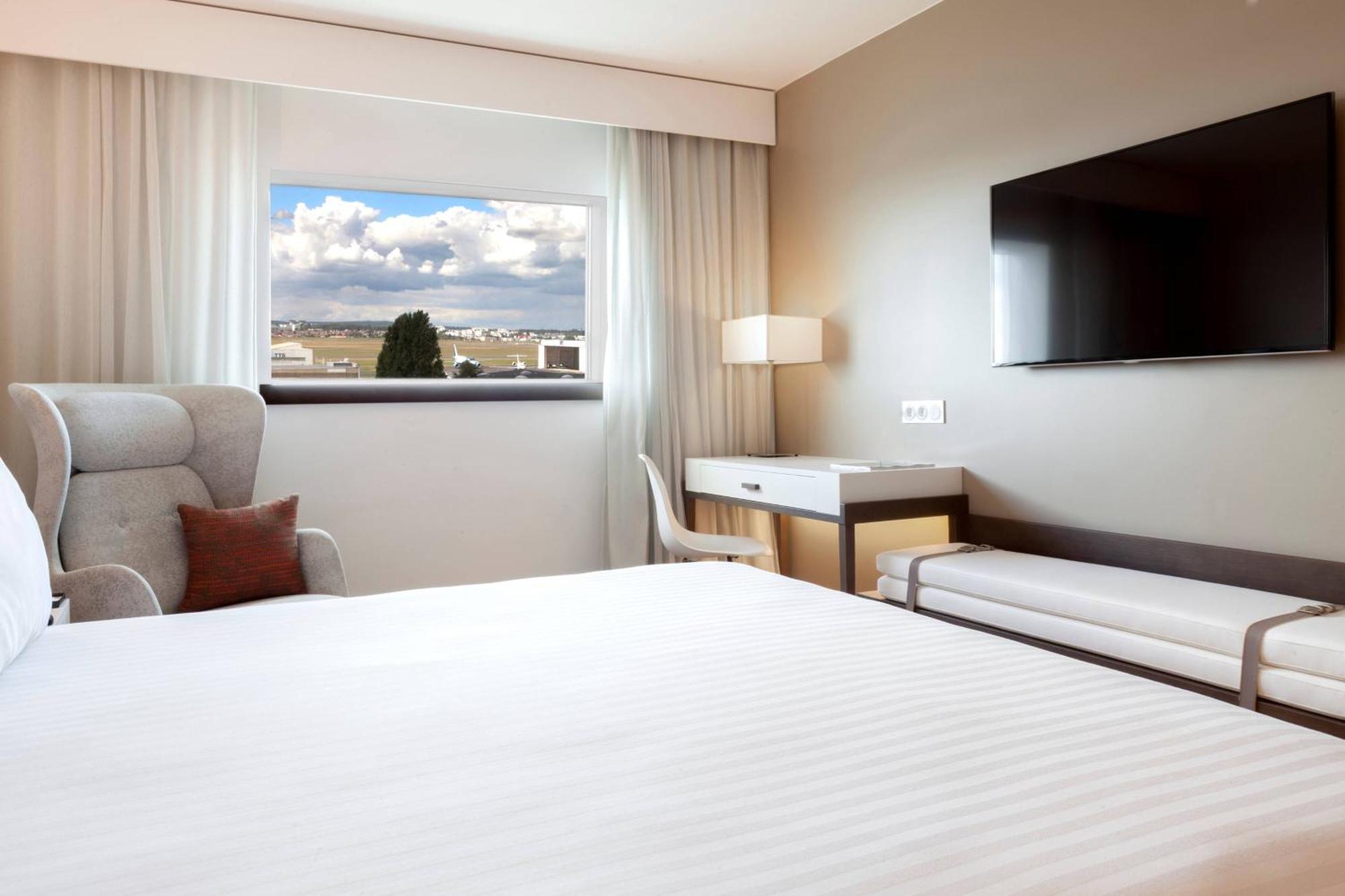 Ac Hotel By Marriott Paris Le Bourget Airport Dugny Kültér fotó