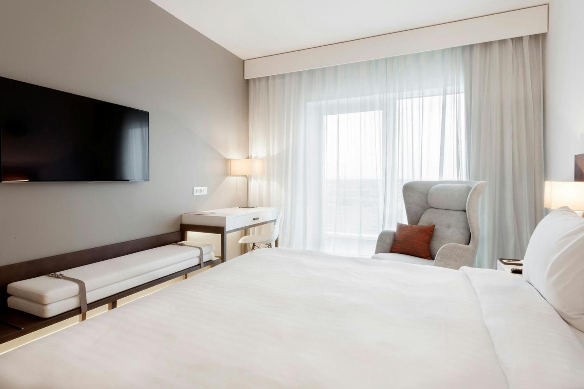 Ac Hotel By Marriott Paris Le Bourget Airport Dugny Kültér fotó